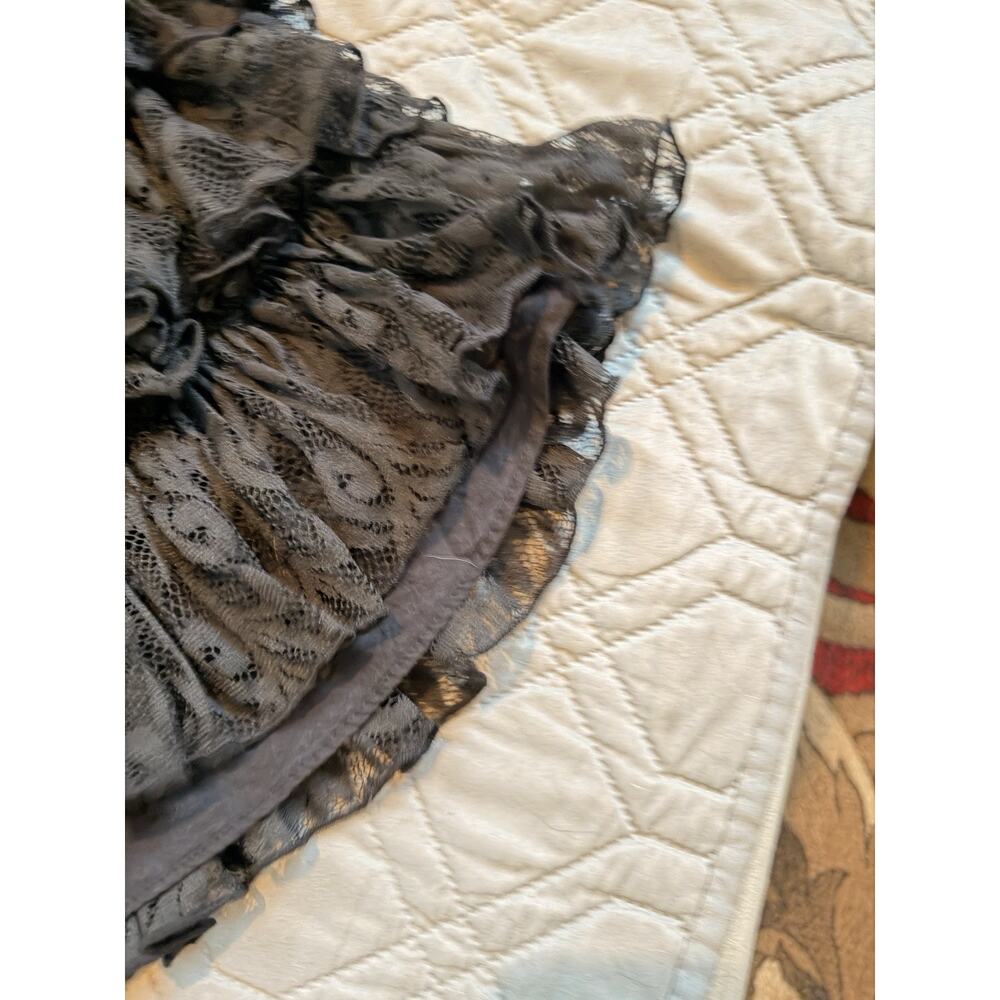 Vintage Betsey Johnson Y2K Black Lace Tiered Ruffled Skirt Sz 0 - Picture 3 of 7